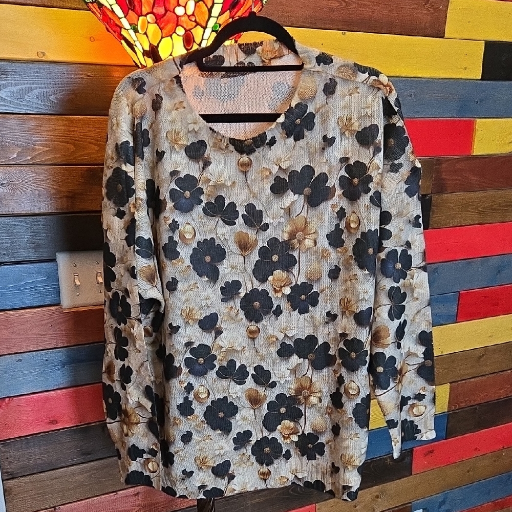 SHEIN Black and Gold Floral Knit Top    ⭐️NEW  ⭐️